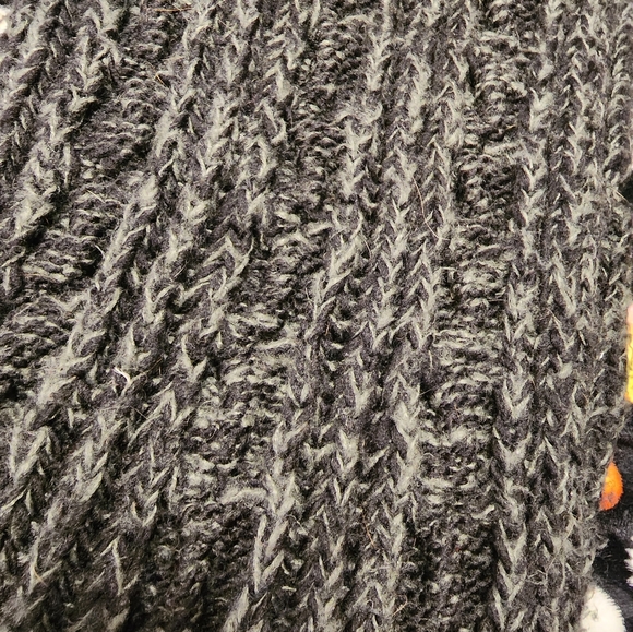 🍀Infinity Scarf - Picture 2 of 2